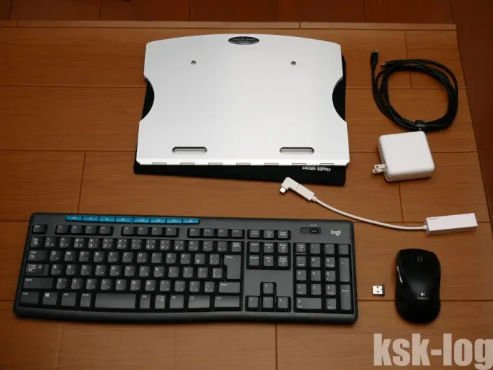 在宅勤務環境を整えるために用意したPC周辺機器をまとめてみる(ノートPCスタンド、USB-Cケーブル、キーボードなど)のサムネイル