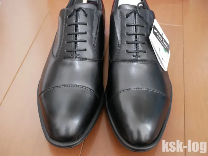 本革かつスニーカーライクで甲高幅広でも歩きやすい革靴のテクシーリュクスTU-7020を購入して2年間使った感想のサムネイル