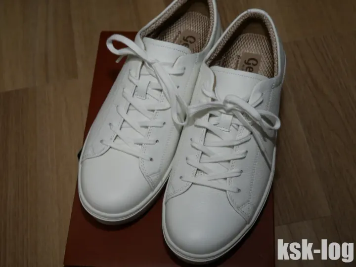 甲高幅広でも履ける4Eのホワイトレザースニーカーとして、MoonStar Gently GE107VGを購入したのサムネイル